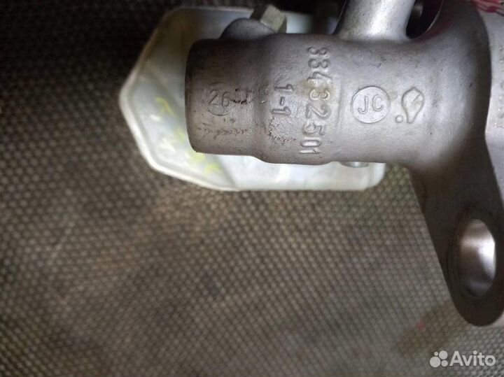 Главный тормозной цилиндр Chevrolet Cruze J305