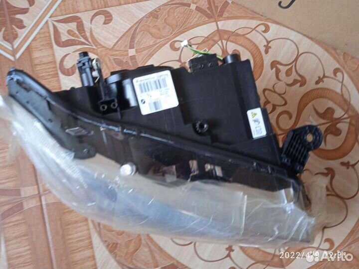 Продам правую фару Бмв x3 кузов Ф25