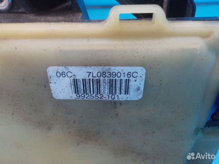 Замок двери задней правой volkswagen Touareg 2002