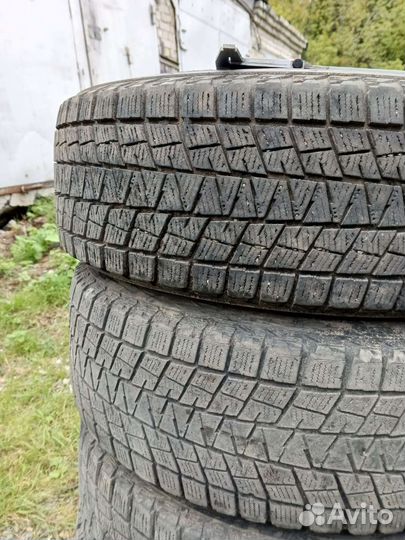 Bridgestone Blizzak Revo GZ 225/65 R17