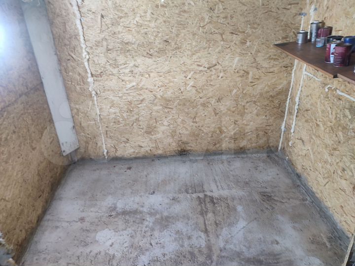 Гараж, > 30 м²