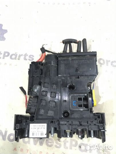 Блок предохранителей Mercedes-Benz W204 C180 седан