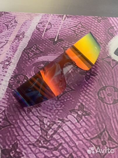 Солнцезащитные очки