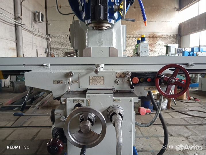 Фрезерный станок вм127м