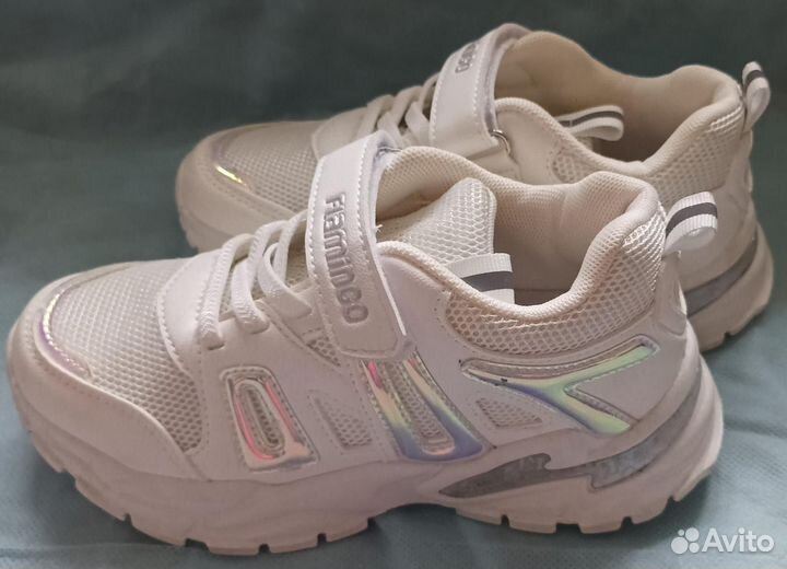 Кроссовки детские