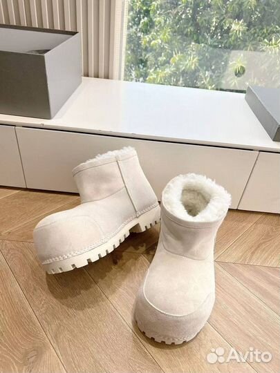 Balenciaga alaska low boots