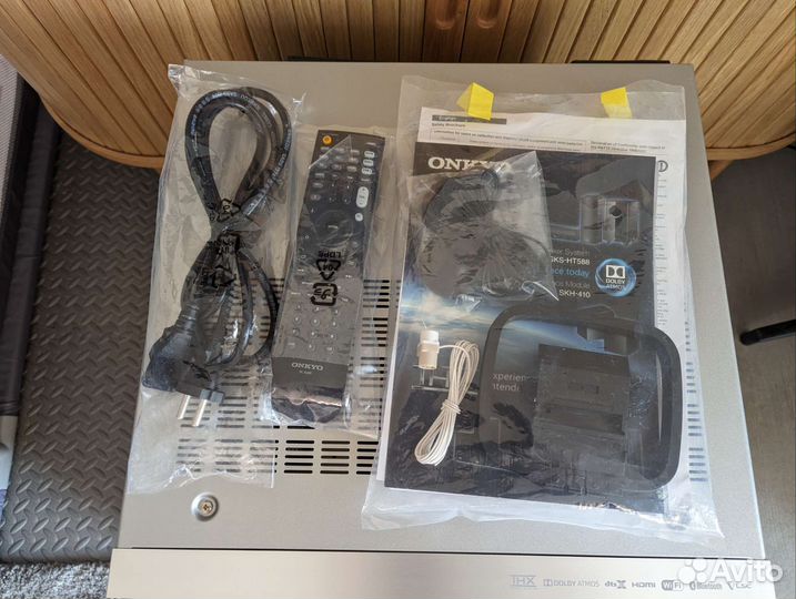 Av ресивер Onkyo TX RZ3100