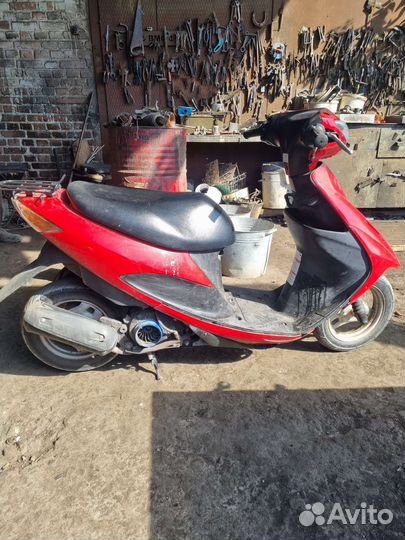 Скутер Suzuki