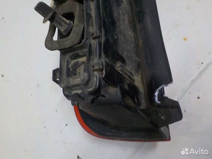 Фонарь задний правый Ford Fusion