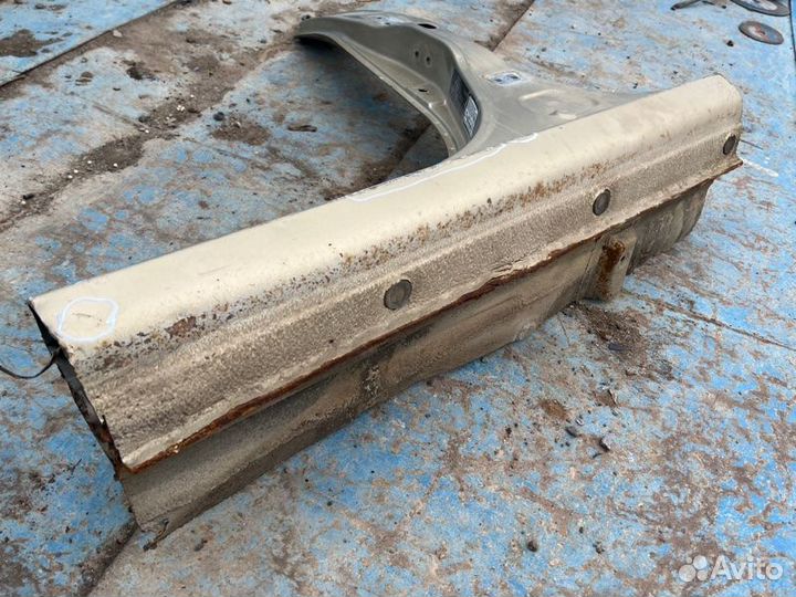 Левый порог со стойкой Kia Rio 2 хэтчбек 2010