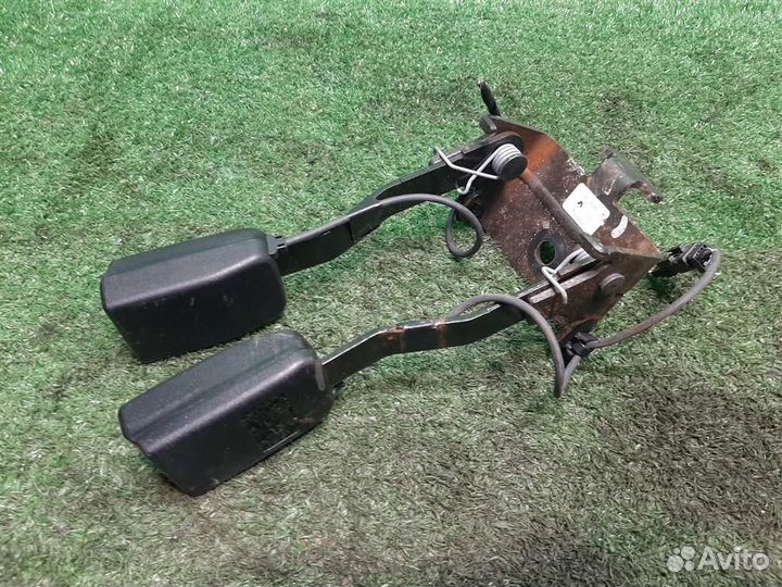 Замок ремня безопасности задний Renault Scenic 3