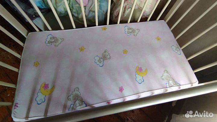 Детская кроватка