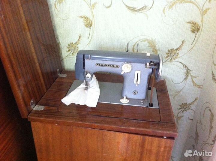 Швейная машинка Чайка-2