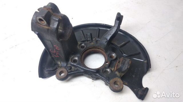 Кулак поворотный передний правый Volkswagen Jetta