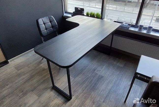 Стол офисный угловой в стиле лофт