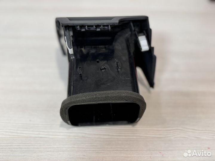 Дефлектор воздушный Toyota Camry передний левый