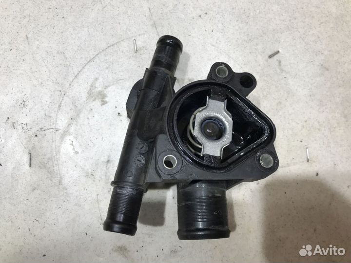 8200801570 Термостат Nissan Qasqai J10 M9R 2.0