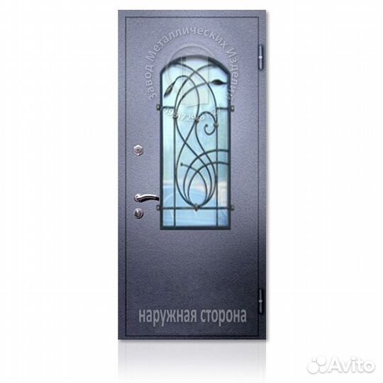 Входная дверь со стеклом и ковкой № 17
