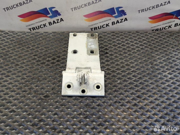 Петля двери верхняя левая Mercedes-Benz 16-26