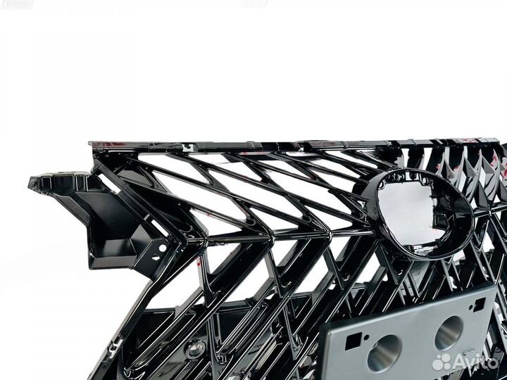 Решетка радиатора Lexus RX350 / 200t Superior C303