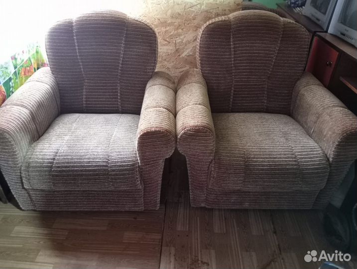 Продам 2 кресла