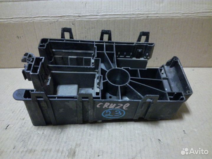 Корпус блока предохранителей Chevrolet Cruze 1.6