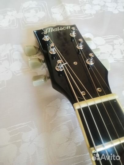 Электрогитара Maison лады4.3мм les paul