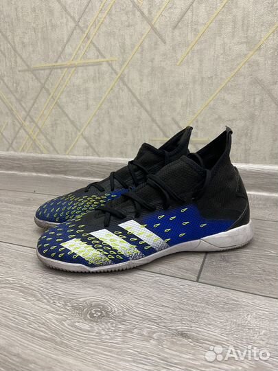 Футзалки adidas predator