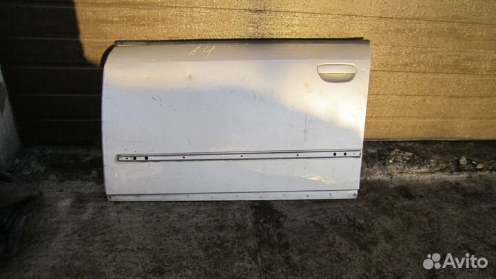 Дверь передняя левая Audi A4 B6 Ауди а4