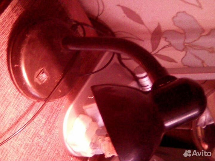 Настольная лампа