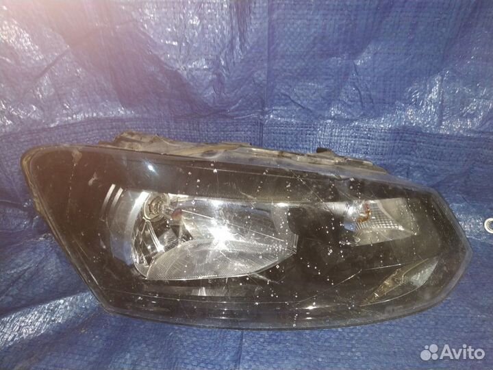 Фара Volkswagen Polo 6RU941015