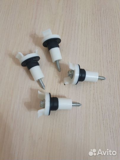 Транспортировочные болты для стиральной машины