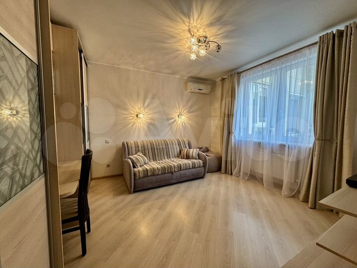 2-к. квартира, 70 м², 8/17 эт.