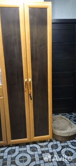 Прихожая бу шир. 215,выс.205, глуб. 40