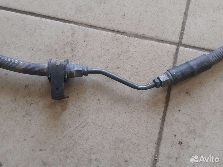 Трубка гура Hyundai Sanata 4 2.0