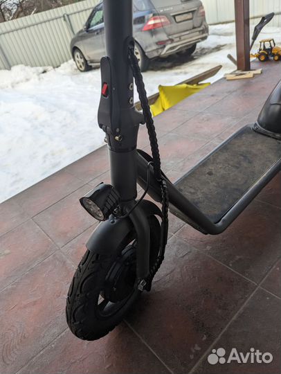 Продам электросамокат iconBIT Trident 120 DUO