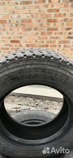 Triangle TR689A 235/75 R17C 141