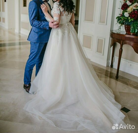 Свадебное платье