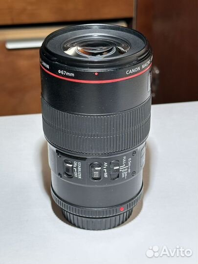 Canon EF 100mm f/2.8L Macro IS