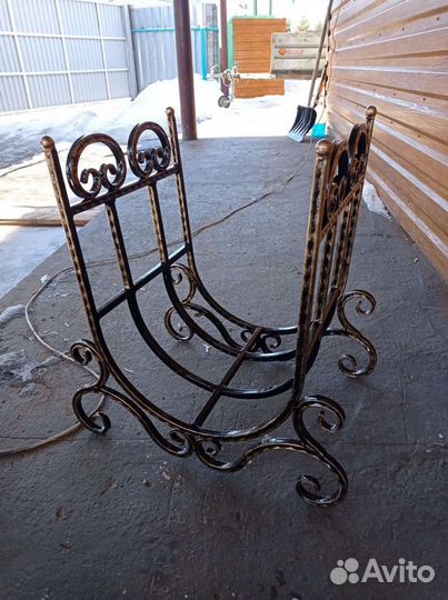 Дровница кованая