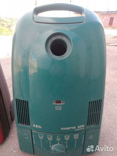 Пылесос 2 штуки