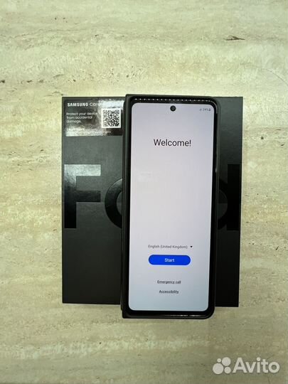 Телефон Samsung Galaxy Fold 4
