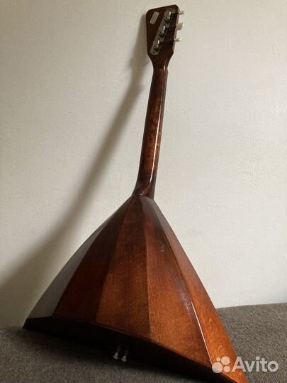 Продам балалайку б/у