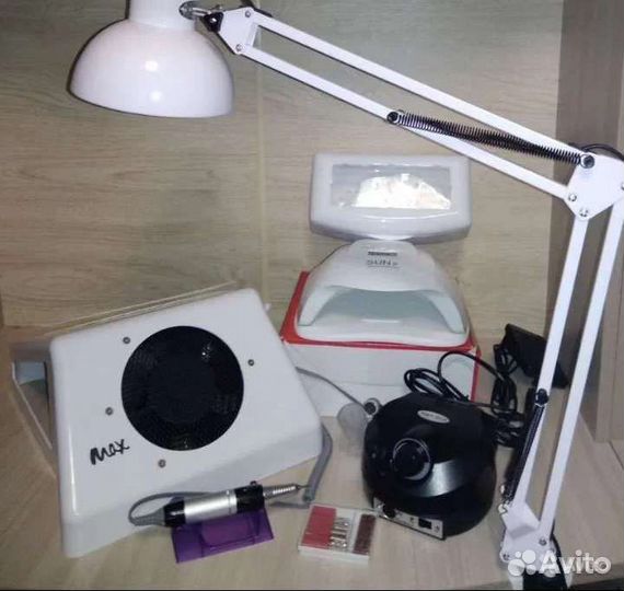 Лампа для ногтей