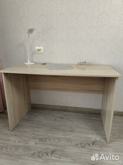 Письменный стол