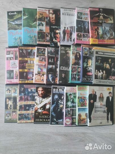 Двд диски с фильмами 22 шт