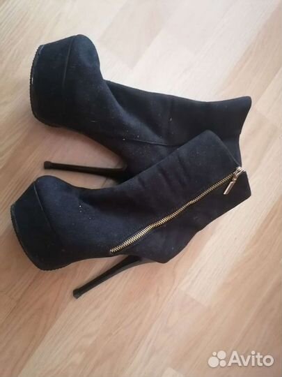 Сапожки женские