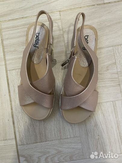 Босоножки женские 36