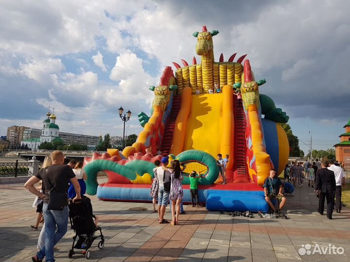 Оператор на аттракцион