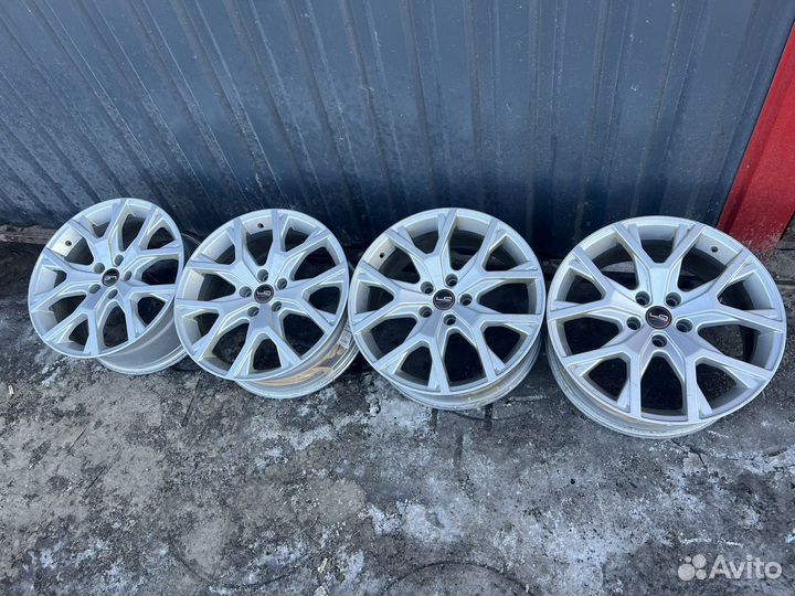 Диски LQ R18 5/112 VW Skoda